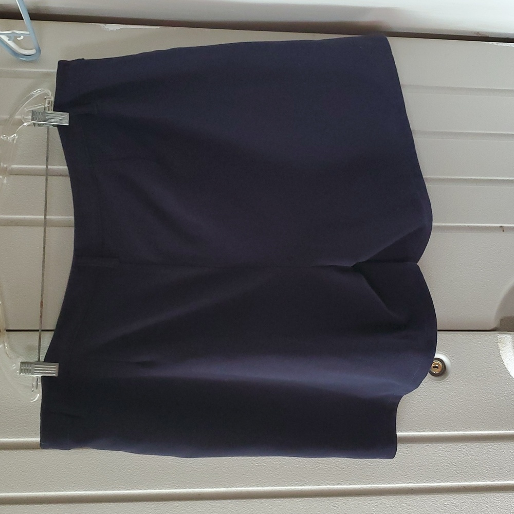 Liz Claiborne Navy Blue Shorts - Picture 8 of 13